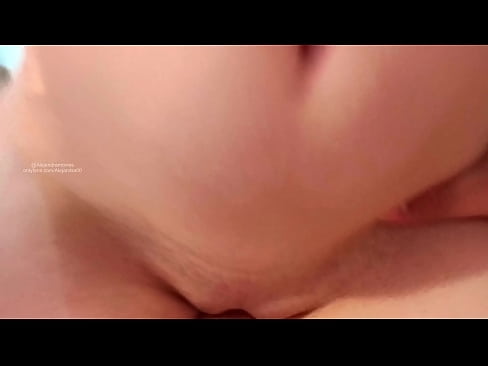 ❤️ අක්කගෙ කාමරේ නිදාගෙන එහෙමයි මට ඇහැරුනේ ❤ Fucking අප වෙත  ﹏